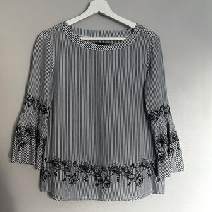 Max Jeans Blue White Striped with Black Floral Embroidered 
Size XS
Bell Sleeves